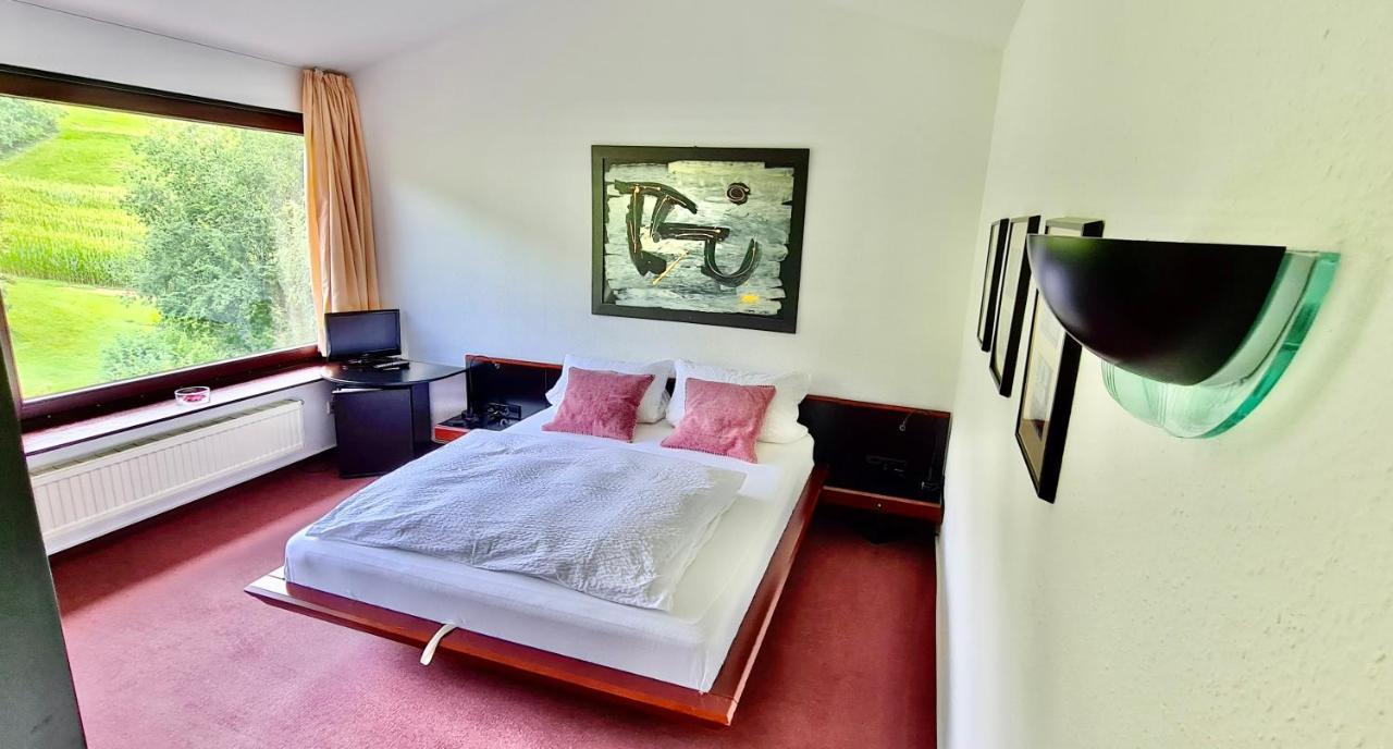 בול Hotel Pension Linz מראה חיצוני תמונה